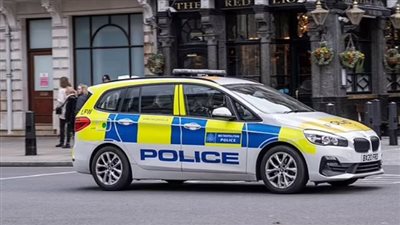 الشرطة الأمريكية تداهم منزل زوجين بسبب بحث بكلمة قنبلة على جوجل.. ما القصة؟  