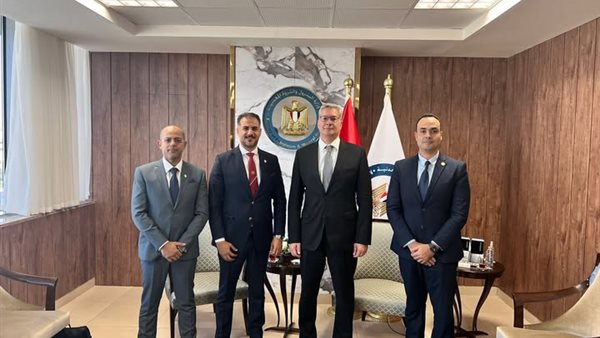 أثناء اللقاء