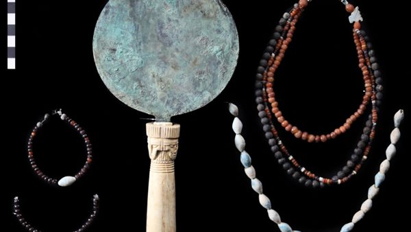 بعض الآثار التي اكتشفت