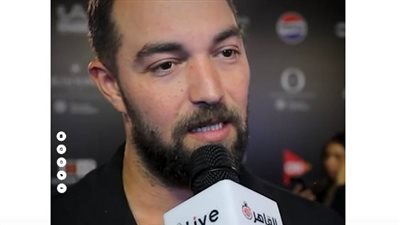 باسل الزارو: صورت مسلسل وفيلم في هوليوود.. وبتقبل انتقادات الجمهور