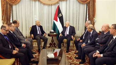 الرئيس الفلسطيني يبحث مع أمين جامعة الدول العربية الوضع في غزة والضفة