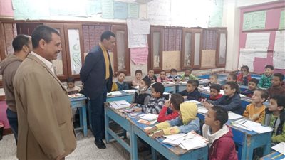 بسبب القمامة والغياب.. إحالة مدير مدرسة وموجهين للتحقيق بسوهاج
