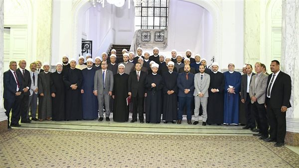 وزير الأوقاف ومديري