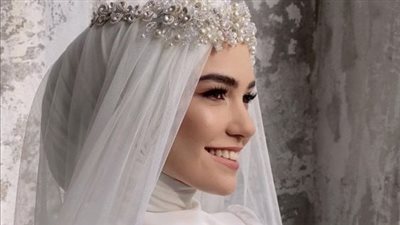 صور فساتين محجبات للأفراح.. 12 نصيحة من خبراء الموضة لاختيار فستان ليلة العمر
