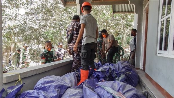 ثوران بركان في إندونيسيا