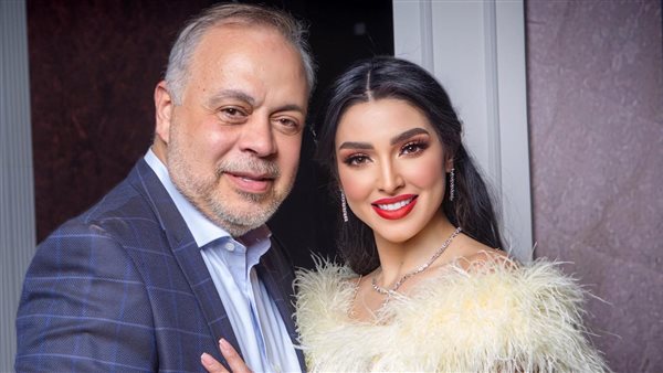 أشرف زكي وروجينا