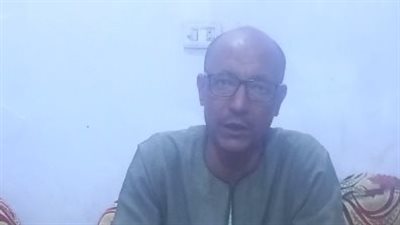 مدير مدرسة بالأقصر صاحب فيديو تنظيف دورة المياه: رسالتي تربوية وعاوز أكون قدوة لغيري| بث مباشر