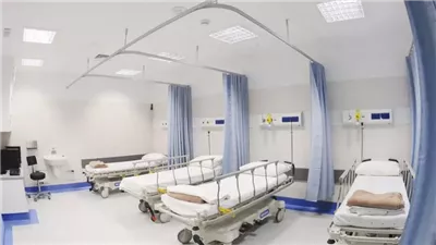 استطلاع: أكثر من نصف العاملين في قطاع الرعاية الصحية الأمريكي يُخطّطون لترك وظائفهم