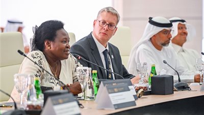 وزير البترول يطلع على استخدام الذكاء الاصطناعي في إنتاج النفط خلال معرض أبوظبي