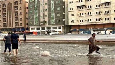 سيول جازان الأبرز.. طقس متقلب يجتاح السعودية وتحذير من سرعة الرياح