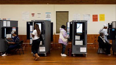 السود يتخلون عن هاريس في الانتخابات الرئاسية 