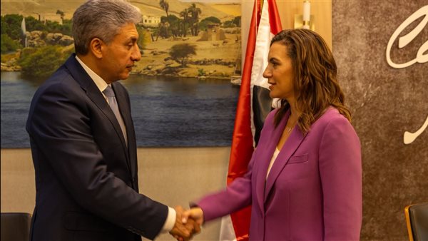 وزير السياحة ونظيرته