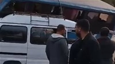 إصابة شخص إثر تصادم أتوبيس نقل عام بسيارة سوزوكي بمنشأة ناصر| بث مباشر 