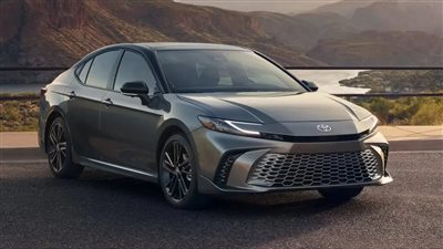 مواصفات وأسعار تويوتا كامري 2025 في الإمارات