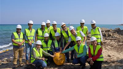 المصرية للاتصالات تعلن نجاح إنزال نظام الكابل البحري Africa-1 في مصر