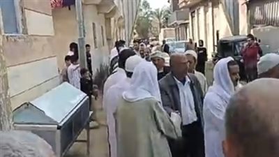 صائد الدبابات.. أهالي البحيرة ينتظرون تشييع جثمان البطل محمد المصري | بث مباشر 