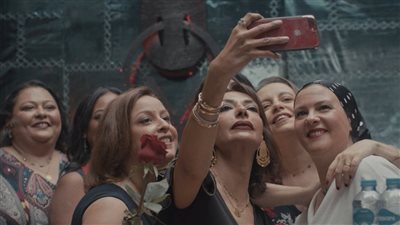 في عرضه العالمي الأول.. فيلم دخل الربيع يضحك يُمثل مصر بالمسابقة الدولية لمهرجان القاهرة السينمائي 