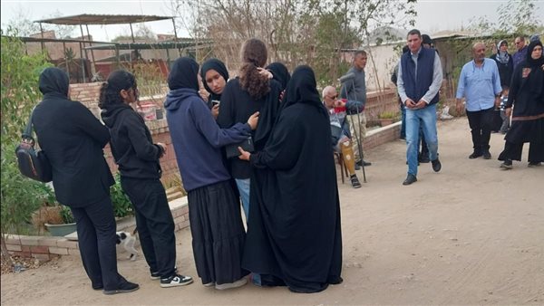 أسرة الطالب أنس من