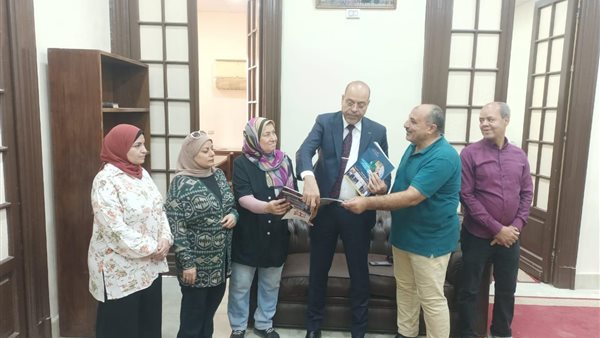 جانب من الجولة المفاجئة 