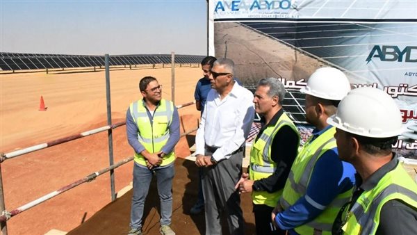 محافظ أسوان