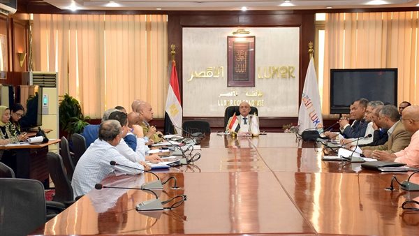 اجتماع محافظ الأقصر