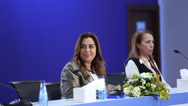  الدكتورة منال عوض