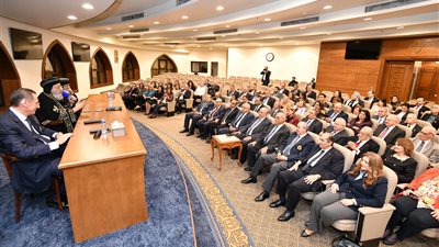 البابا تواضروس يلتقي وفد نوادي روتاري مصر