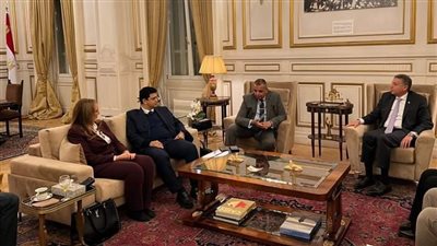 محافظ جنوب سيناء يبحث مع ممثلي الشركات اليونانية سُبل تعزيز التعاون السياحي