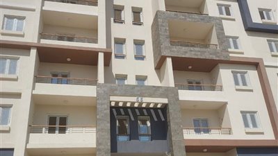 وزير الإسكان: تنفيذ 4872 وحدة سكنية بالمبادرة الرئاسية سكن لكل المصريين بـ15 مايو