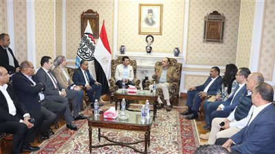 وزير قطاع الأعمال يستقبل وزير الشباب والرياضة بشركة غزل المحلة ويلتقيان نواب البرلمان بالغربية
