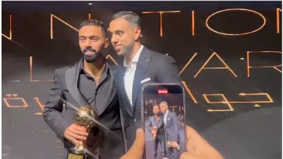 بعد أزمتهما الأخيرة.. مصالحة بين حسين الشحات ومحمد الشيبي