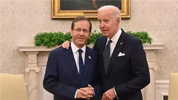 بايدن ورئيس 