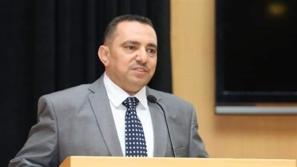 الدكتور حمدي حسين