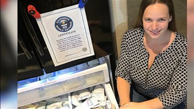 أمريكية تقتحم موسوعة جينيس بالتبرع بـ2645 لترًا من حليب ثدييها لأطفال الولادة المبكرة