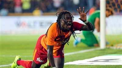 رسميًا.. بافيتيمبي جوميز يعلن اعتزاله كرة القدم عن عمر يناهز 39 عامًا 