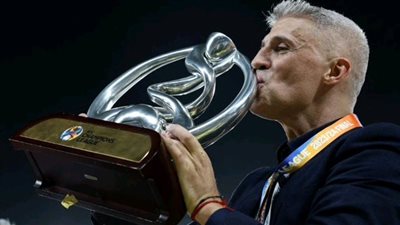 أول تعليق من كريسبو عقب رحيله عن تدريب العين الإماراتي