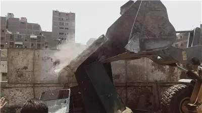 محافظة الجيزة: إزالة أكشاك مخالفة وحواجز خرسانية لبدء أعمال التطوير في إمبابة