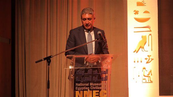  وزير السياحة يشارك