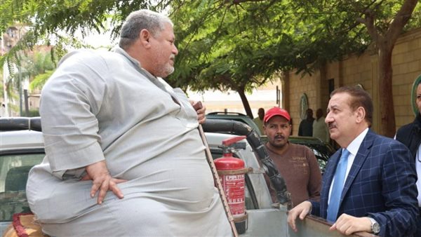 محافظ المنوفية والمريض