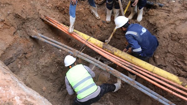 كسر خط مياه