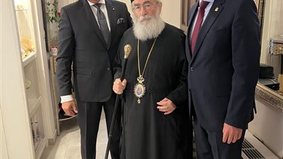 محافظ جنوب سيناء يبحث مع المسئولين باليونان تحويل المحافظة إلى مركز اقتصادي وسياحي عالمي