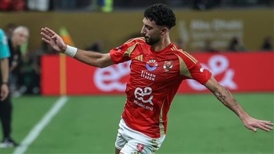 مصدر بـ الأهلي يكشف حقيقة عرض آينتراخت فرانكفورت لضم وسام أبو علي