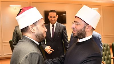 رد ربع مليون جنيه تحولت لحسابه بالخطأ.. الأزهري يكافئ إمامًا بالأوقاف ويدرج اسمه بقائمة مرافقي بعثة الحج