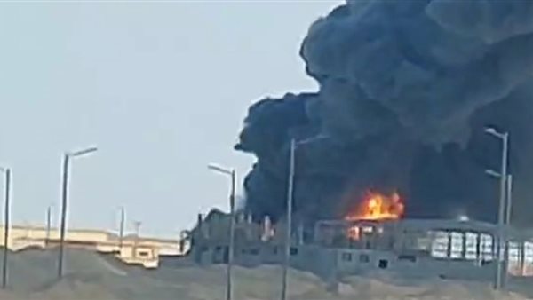 حريق ثلاجة تحت الإنشاء