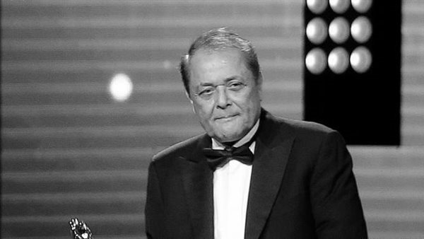 محمود عبد العزيز