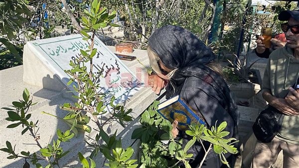  بوسي شلبي خلال زيارة