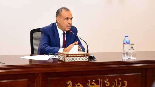 الدكتور بدر عبدالعاطي