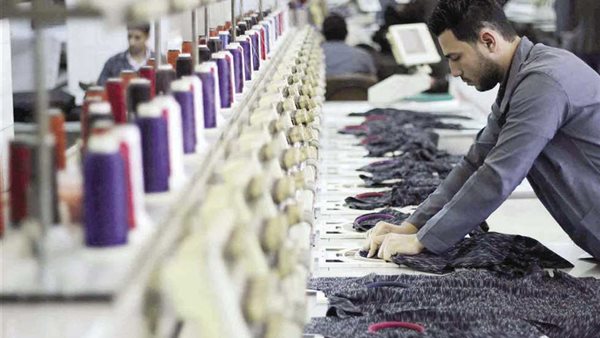 الملابس الجاهزة 