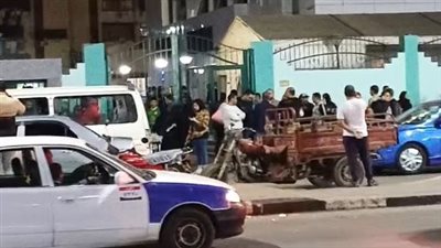 أهالي ضحايا حادث أتوبيس طريق المطرية ينتظرون خروج الـ13 جثمانا من المشرحة | بث مباشر