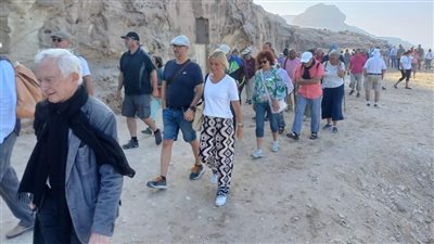 إقبال كبير على زيارة المناطق الأثرية والسياحية بالمنيا